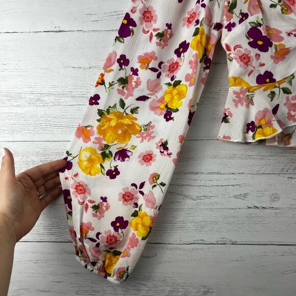 Blue Blush Floral Long Sleeve Tie Front Crop Top Size M - Picture 4 of 8